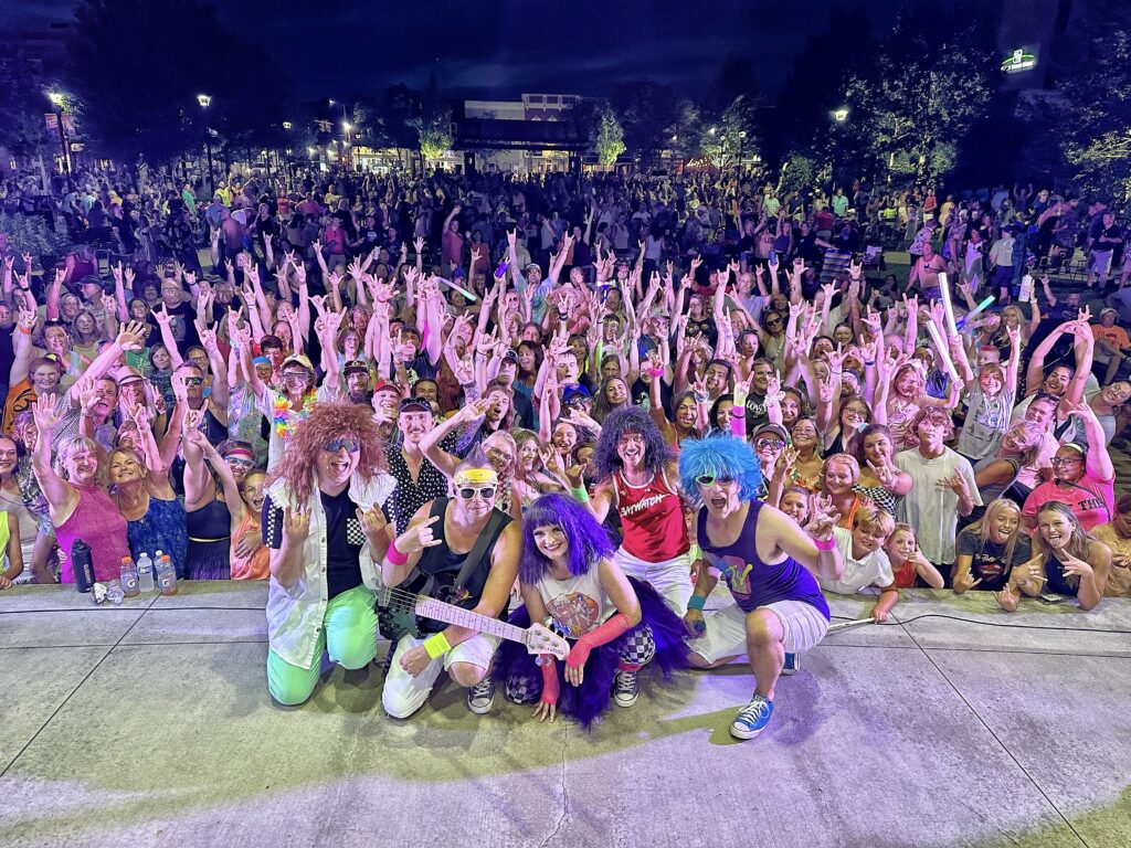 85er Crowd